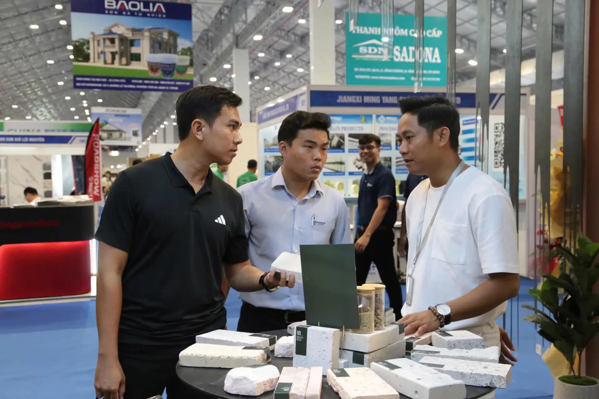 Showroom STONE TALK tại Đà Nẵng